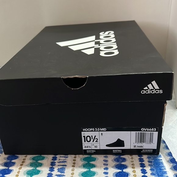 New adidas HOOPS 3.0 Mid Black men’s shoes - Picture 2 of 7